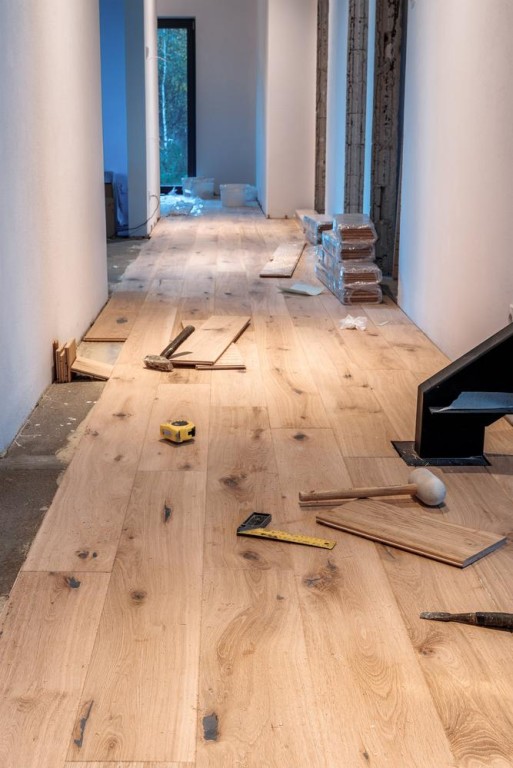 Comment réussir la pose de parquet à Avrillé sans erreurs ?